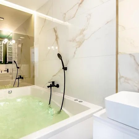 Super-Apartamenty Vip Jacuzzi IV Poznan Exterior photo